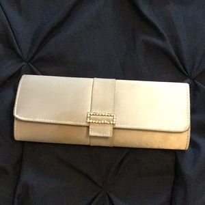Silver clutch